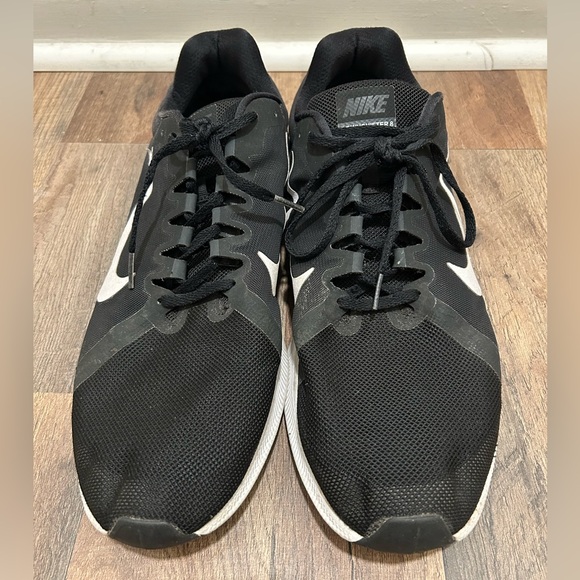 Nike Black and White Men's Sneakers - Picture 3 of 7